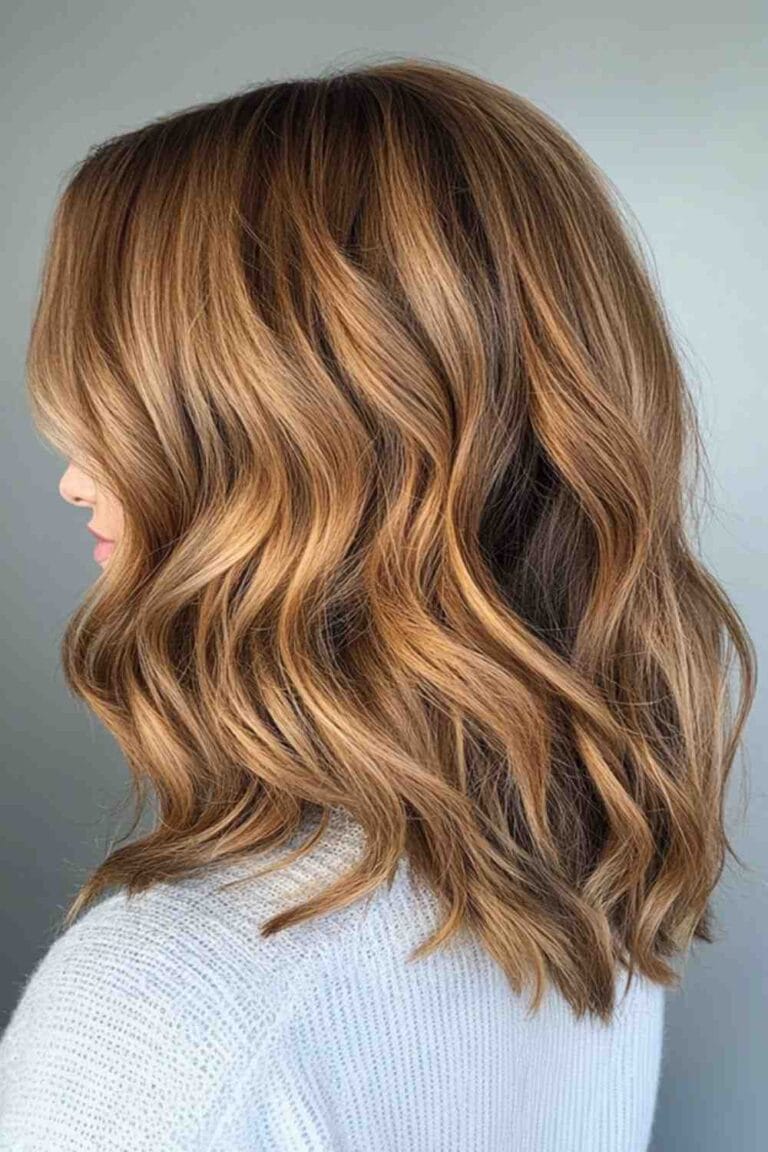 Wavy Hair Ideas for Any Style Vibe Sun Kissed Highlights on Beach Waves Hair